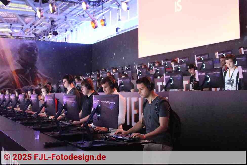 Gamer auf der gamescom 2017 | Foto: FJL-Fotodesign.de Gamer auf der gamescom 2017 | Foto: FJL-Fotodesign.de