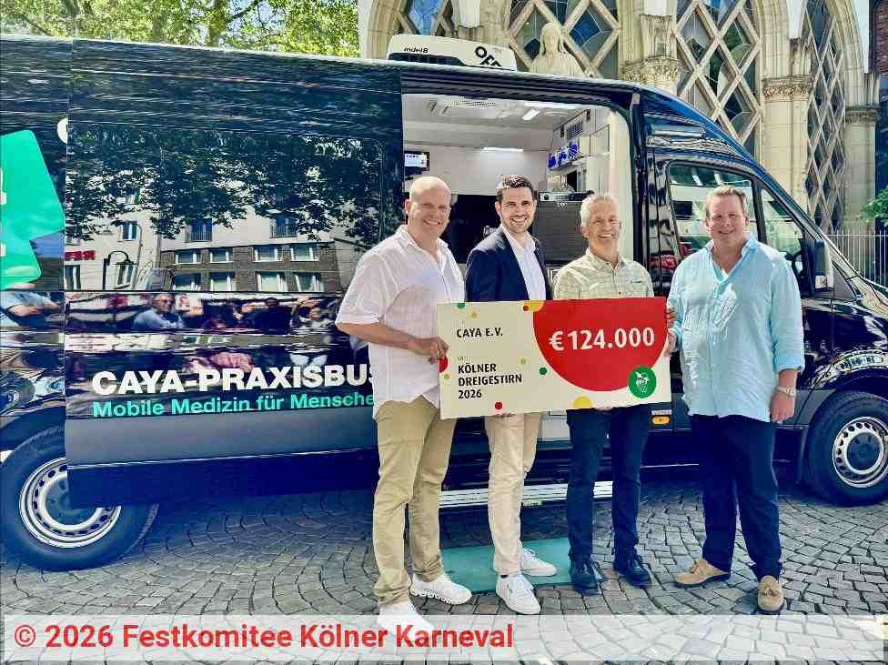 Stefan Blatt, Niklas Jüngling, Prof. Mark Oette von CAYA und Clemens von Blanckart (v.l.n.r.) | Quelle: Festkomitee Kölner Karneval Stefan Blatt, Niklas Jüngling, Prof. Mark Oette von CAYA und Clemens von Blanckart (v.l.n.r.) | Quelle: Festkomitee Kölner Karneval